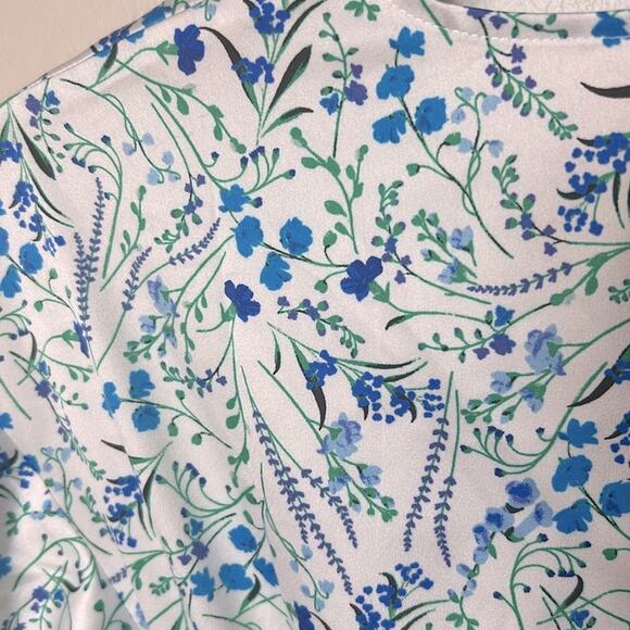 NEW Victoria’s Secret floral silky satiny tie waist romper jumpsuit cover up - Picture 11 of 12